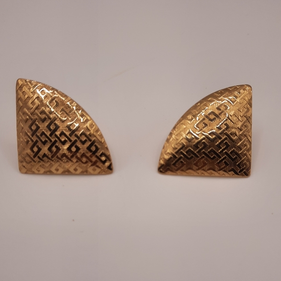 Trifari Triangle Gold Earrings - Picture 2 of 6